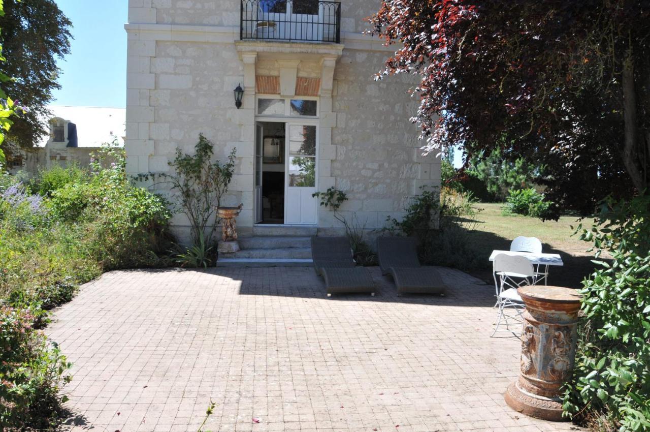 La Terrasse De L'Orangerie Du Chateau - Art Nouveau - Gite 2 Personnes Brain-sur-Allonnes Exterior photo